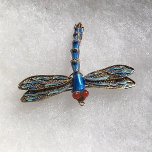 Dragonfly pin
